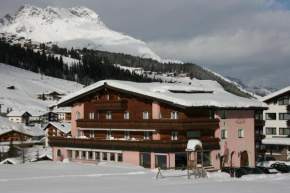 Отель Hotel Garni Lärchenhof, Лех-На-Арльберге